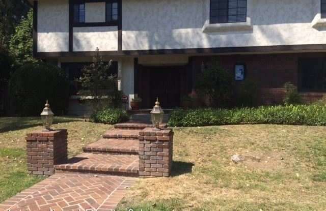 1257 La Loma Road - 1257 La Loma Road, Pasadena, CA 91105