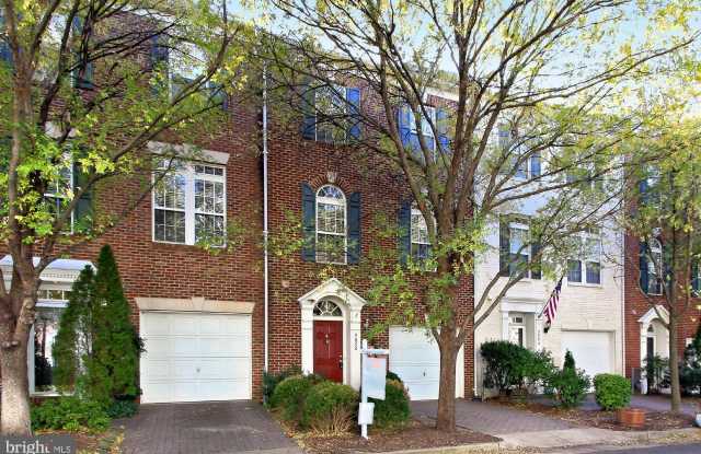 5054 GRIMM Drive Gallery 1