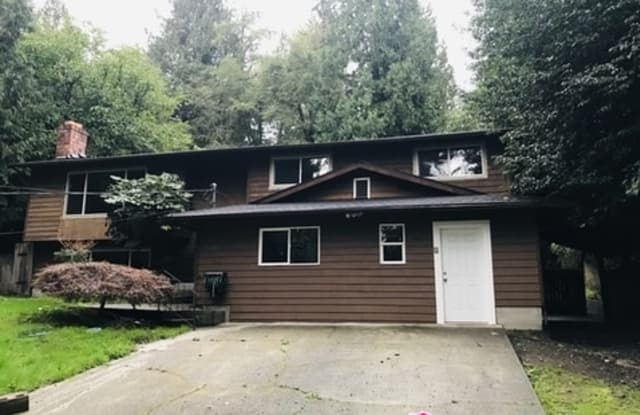 16903 Alder Way - 16903 Alder Way, North Lynnwood, WA 98037