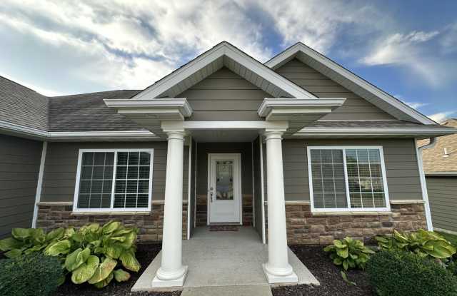 4500 WEYBRIDGE Dr photos photos