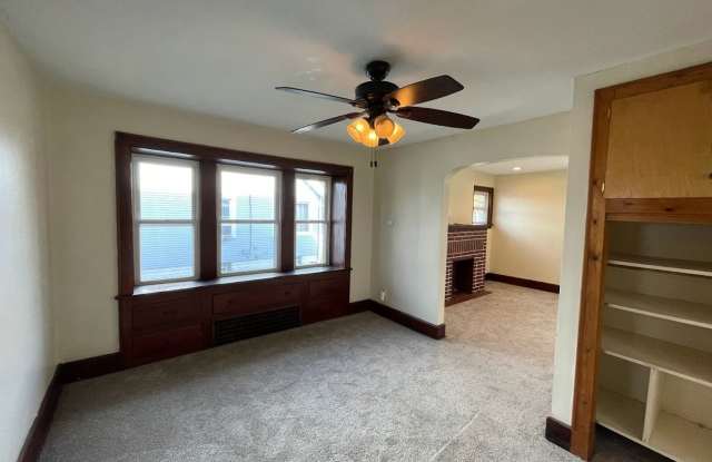 1172 Tulip St Gallery 3