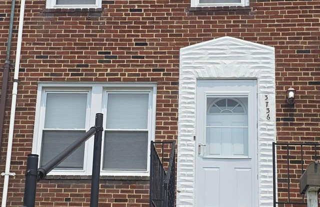 Beautiful 4 Bedroom 2 Bathroom East Baltimore Town Home photos photos