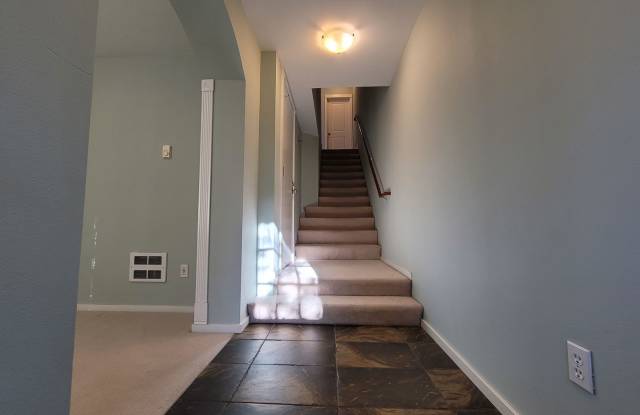Updated Redmond Ridge Townhome Surrounded by Nature Gallery 4
