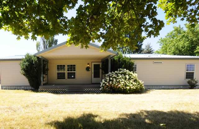 2468 West Poleline Avenue - 2468 West Poleline Avenue, Kootenai County, ID 83854