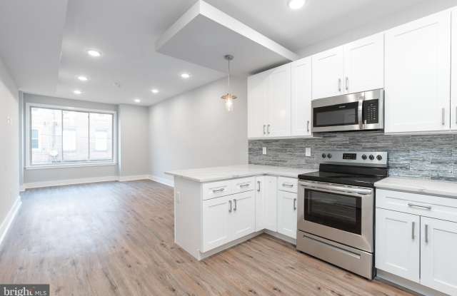 1604 N 6TH Street unit: 2 photos photos