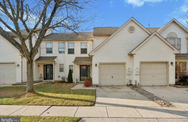 9 MEADOW LANE - 9 Meadow Lane, Riverside, NJ 08075