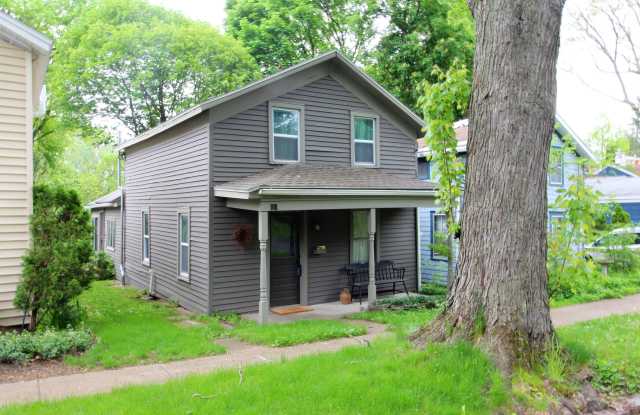 108 Warren Street - 108 Warren Street, Fayetteville, NY 13066