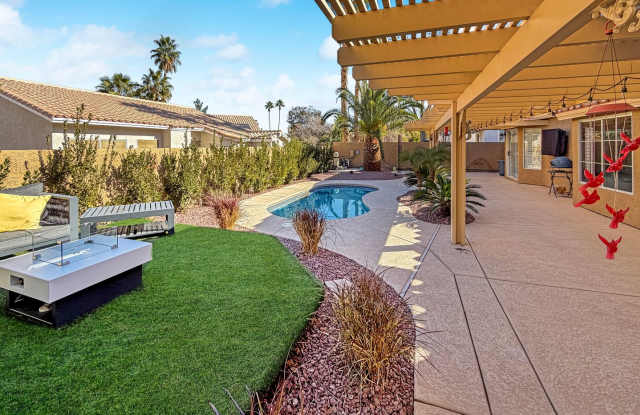 Designer Delight in Green Valley photos photos