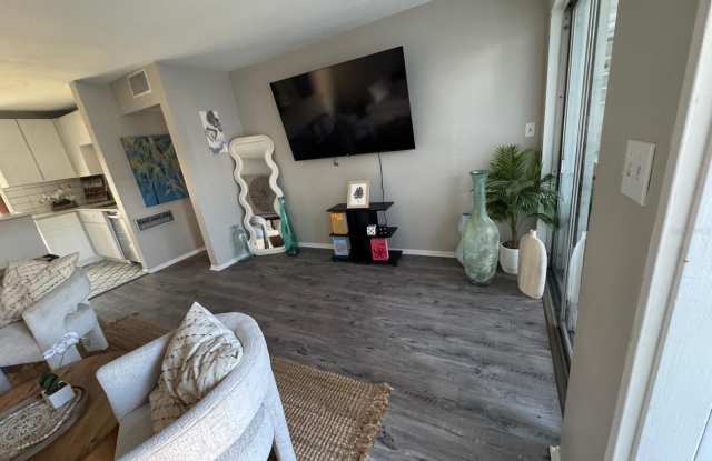 151 N ORLANDO Avenue Gallery 3