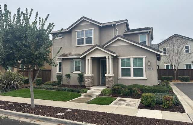 5617 Antique Rose Way - 5617 Antique Rose Way, Riverbank, CA 95367