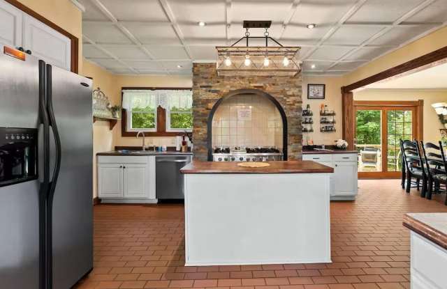 5011 S Water Road Gallery 4