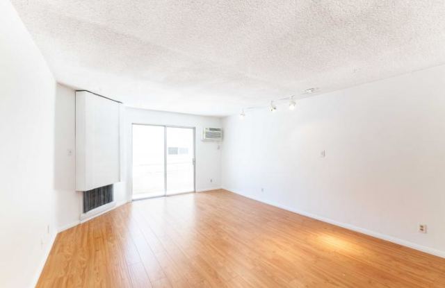 11661 Goshen Avenue #103 Gallery 3