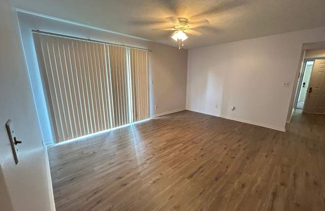Hollow Run Home **MOVE IN SPECIAL 1 MONTH FREE RENT** photos photos