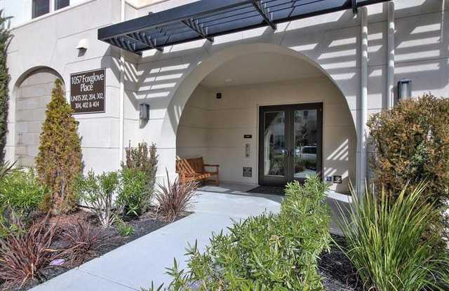 1057 Foxglove Pl Unit 404 Gallery 3