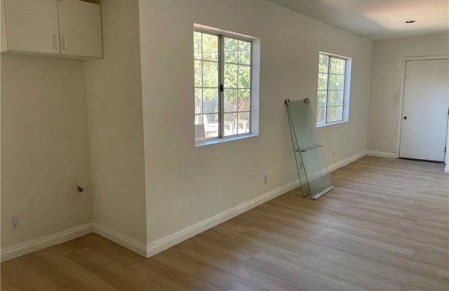 10406 Densmore Avenue photos photos
