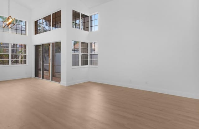 1525 Seabay Road Gallery 1