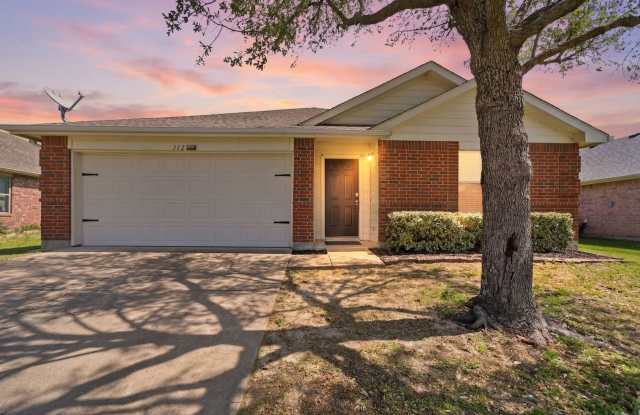 Easy Living with Wood Floors & Fireplace – Royse City, TX photos photos