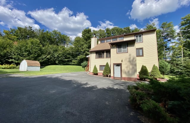 670 Glen Circle Drive - 670 Glen Circle Drive, Monroe County, PA 18466 670 Glen Circle Drive - 670 Glen Circle Drive, Monroe County, PA 18466