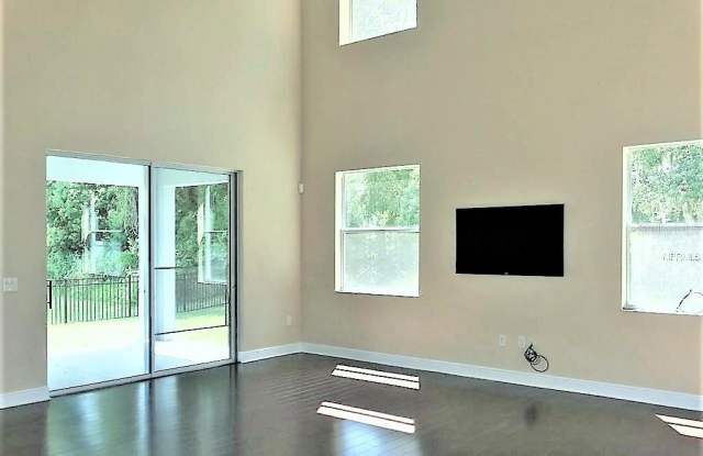 1923 HAVEN BEND Gallery 4
