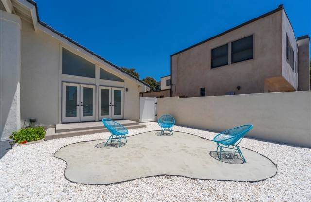 16702 Carousel Lane Gallery 3