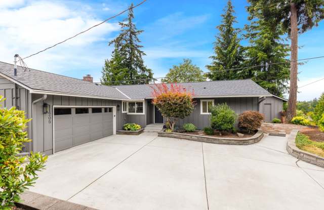 VIEWS - 2 Bedroom Home in Kirkland Highlands photos photos