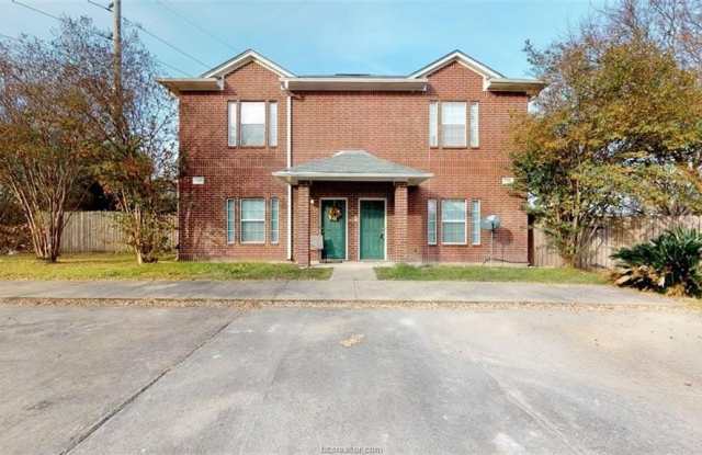 1500 Maglothin Court photos photos