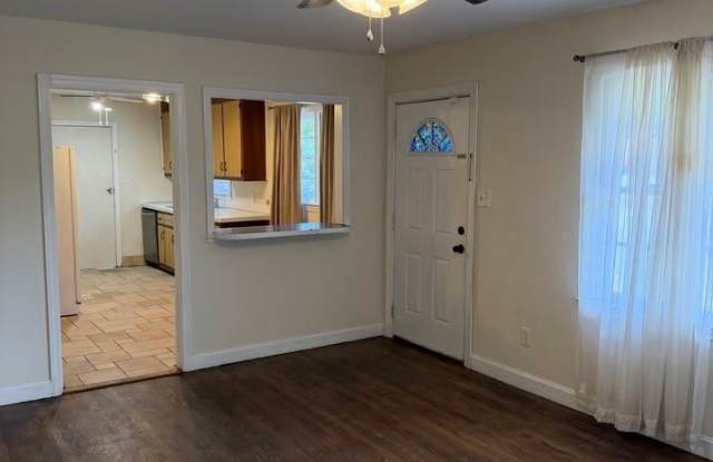 3325 Boone Trail Gallery 3