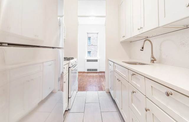 520 E 90th St Apt 3J - 520 East 90th Street, New York City, NY 10128