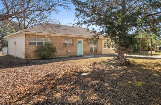 506 Vernon Street - 506 Vernon Street, New Llano, LA 71461