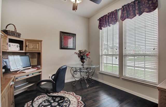 3609 Ashwood Drive Gallery 2