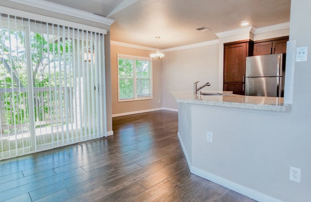 Lake Forest Gallery 2