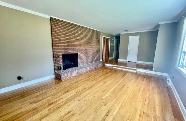This charming 3-bedroom, 1 1/2 -bath home in Dalebrook (Charlotte, NC) Gallery 4