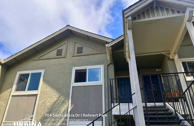 Stylish Upstairs 2 Bedroom Condo Near SMART Train and Shopping photos photos