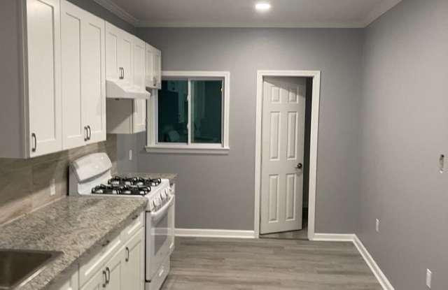 3 bedrooms 2 baths - Only $1500 Per Month Gallery 3