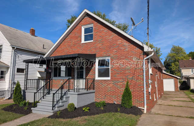 Updated Brick 3-Bedroom with New Kitchen and Windows Gallery 1