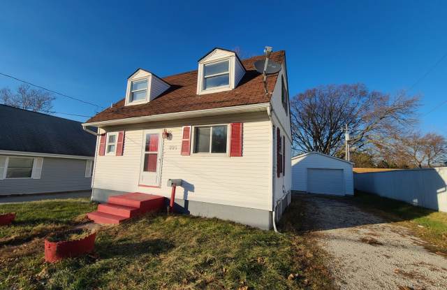 2 Bedroom Home in Normal photos photos