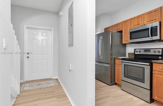 4967 SW 140th Ter Gallery 4