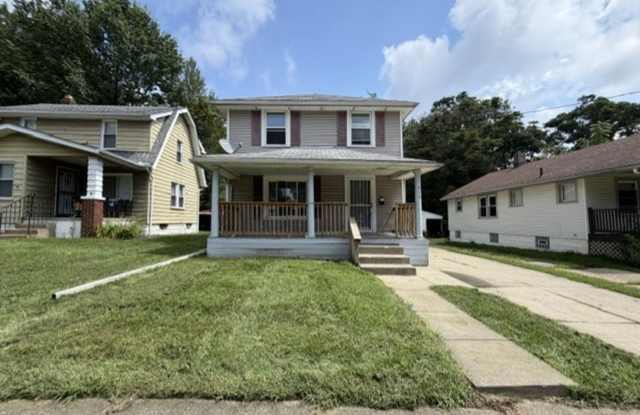 Spacious 3-Bedroom Akron Home with Central Air, Full Basement & Large Backyard photos photos