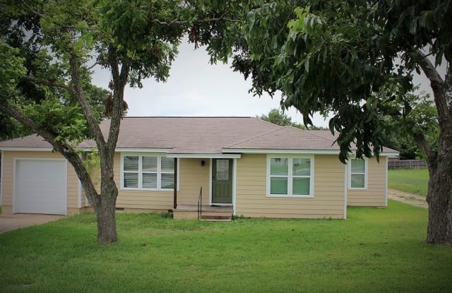 2411 South Market Street - 2411 South Market Street, Brenham, TX 77833