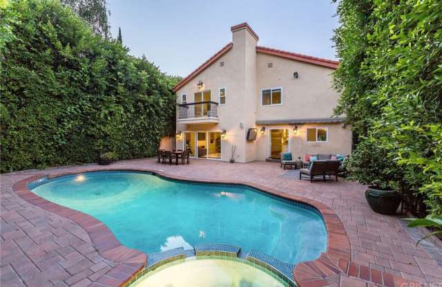 3413 Oak Glen Drive Gallery 2
