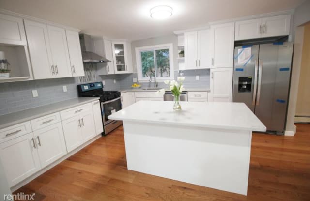 1 sherwood Str - 1 Sherwood Street, Dedham, MA 02026