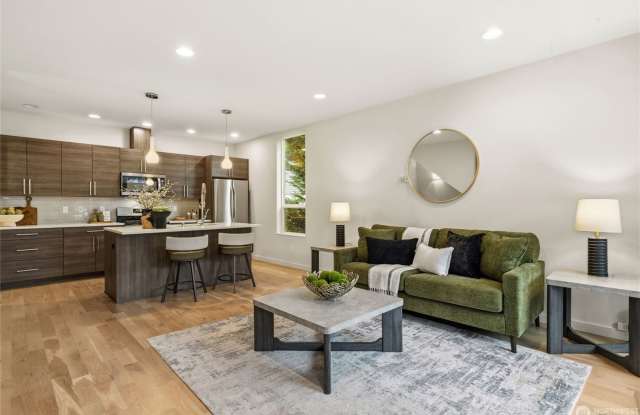 Luxury Ballard Townhouse for Rent | Designer Living in Seattle's Most Walkable Neighborhood Gallery 4