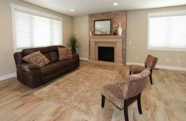 10930 South Hiddenwood Drive Gallery 3