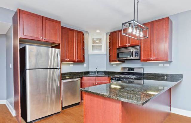 5212 N Winthrop Avenue photos photos
