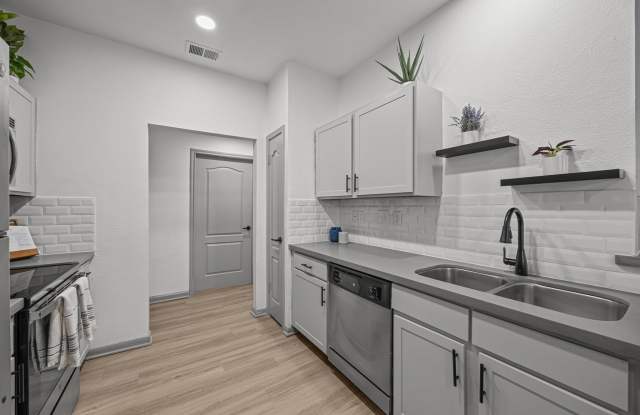 Villas at Rogers Ranch Gallery 2