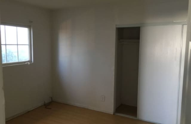 9029 Orion Ave 10 Gallery 2