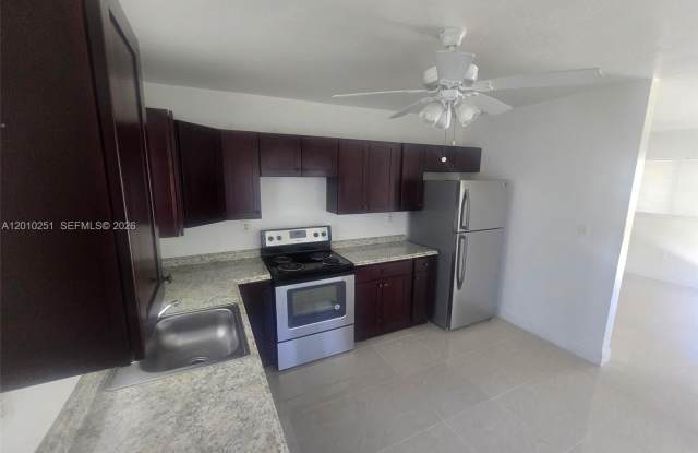 1149 NW 76th St photos photos