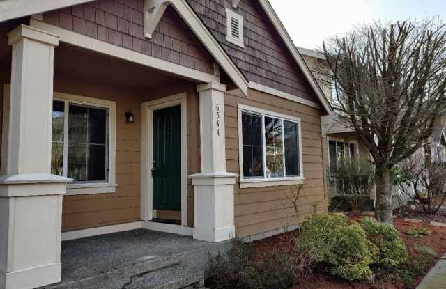 Townhome w/ New Paint photos photos