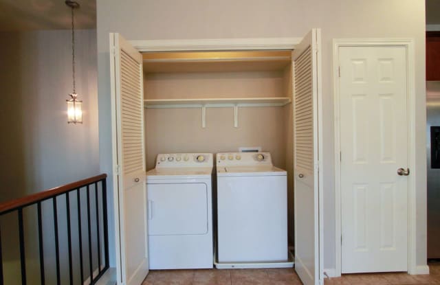 Beautiful 2-Bedroom, 2-Bath Condo in South Austin photos photos