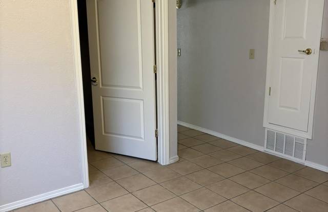 7142 Dale Road Gallery 4